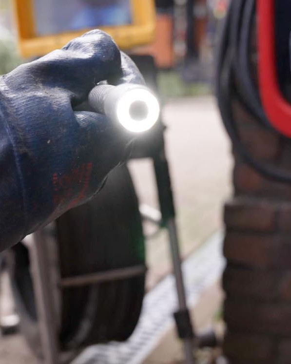 Rioolcamera klaar voor camera-inspectie van de riolering